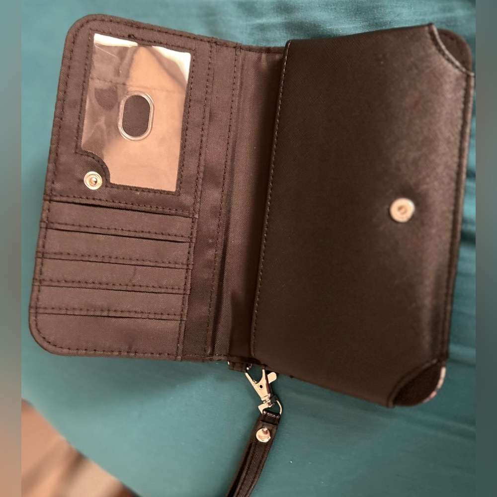 Wallet/wristlet - Picture 3 of 3